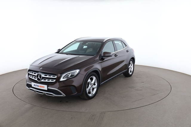 Mercedes-Benz GLA 220 4Matic 7G-DCT