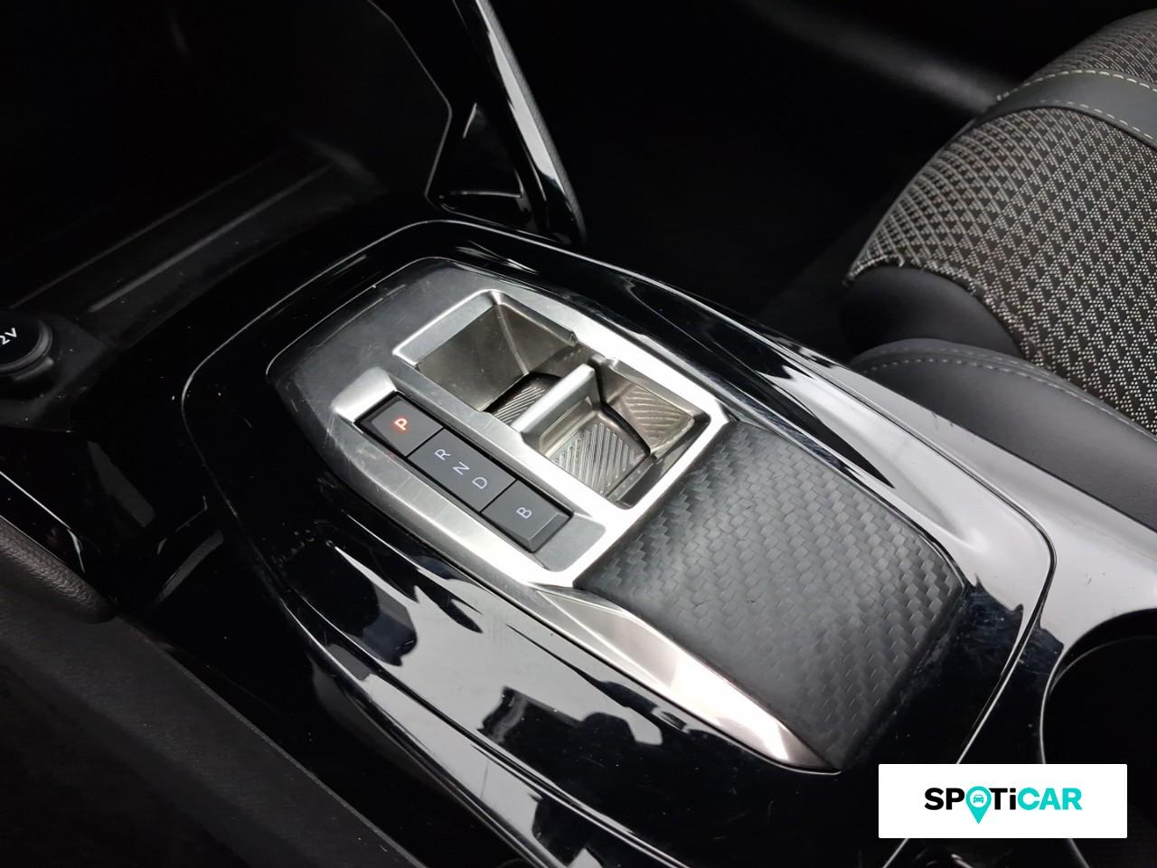Peugeot 208 e-208 136ch gt — photo 14