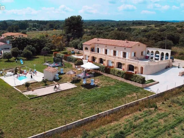 Loue salle de fête