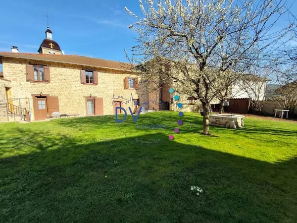 Grande maison familiale de 6 chambres avec dépendances- Idéa