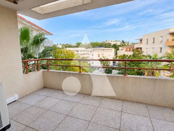 MONTPELLIER ( EUROMEDECINE) - APPARTEMENT 3 PIÈCES NON MEUBLÉ AVEC GARAGE FERMÉ ET PLACE DE PARKING