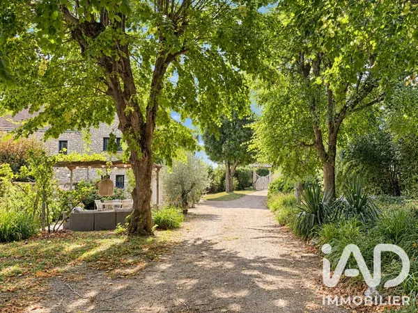 Maison 9 pièces 236 m²