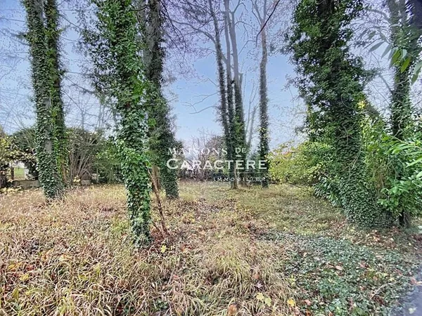 Terrain constructible 764 m²