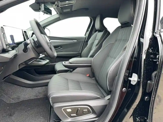 Renault Megane e-tech 220 ch autonomie confort gsr2 — photo 21