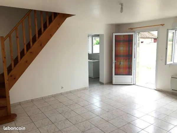 Maison location 60m2 jardin parking 1 grande chambre