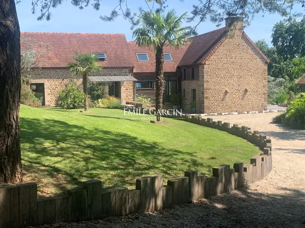 Maison 6 pièces 300 m²