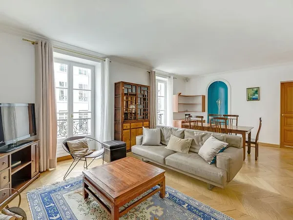 Appartement 3 pièces de prestige à louer - Paris 2ème étage