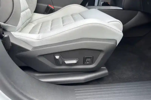Citroën C5 Aircross hybride rechargeable 195 e-eat7 — photo 73