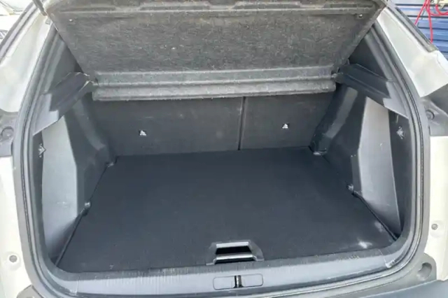 Peugeot 2008 puretech 130 s&amp;s eat8 — photo 9