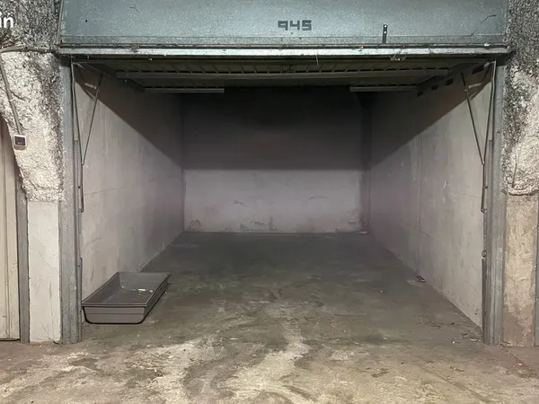 Garage 945 - Les Haut St Priest