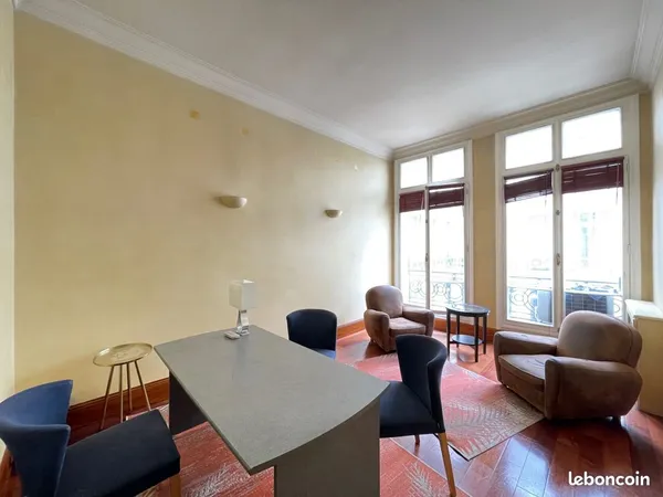 Bureaux 49 m² Paris