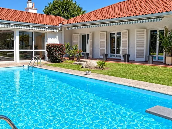 Maison 6 pièces 260 m²