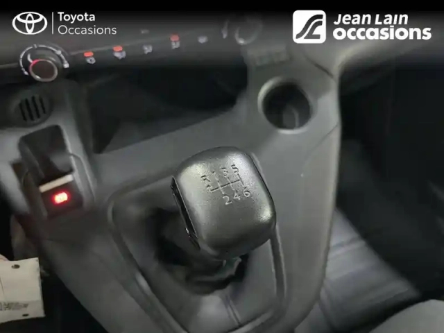 Toyota Proace city medium 1.5l 100 d-4d bvm5 — photo 13