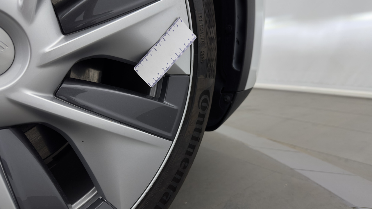 Tesla MODEL Y Standard RWD — photo 35