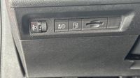 Peugeot 308 Nouvelle 308 Berline Allure Pack HYBRID 180 e-EAT8 — photo 19