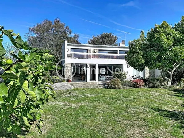 Maison 7 pièces 286 m²