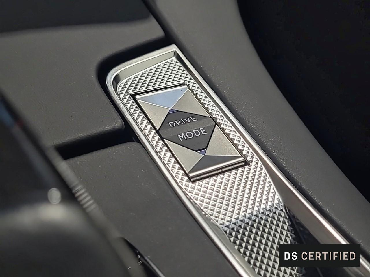 Ds Ds 7 crossback hybride rechargeable e-tense 300 eat8 4x4 rivoli — photo 27