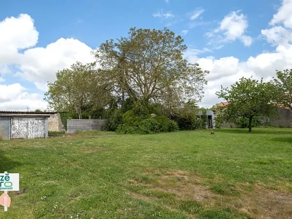 Beau terrain constructible idéalement situé Centre bourg