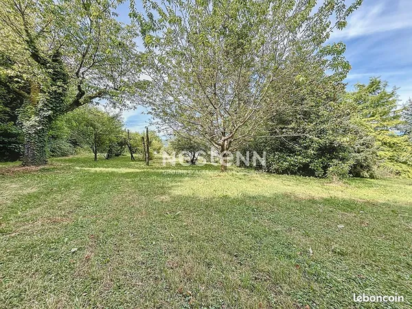 Terrain 906 m² VERSONNEX