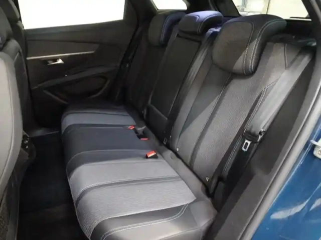 Peugeot 3008 1.2 puretech 130ch s&amp;s allure pack eat8 — photo 9