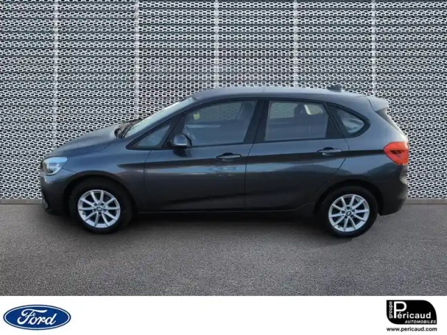 Bmw Serie 2 active tourer 216i 109 ch — photo 2