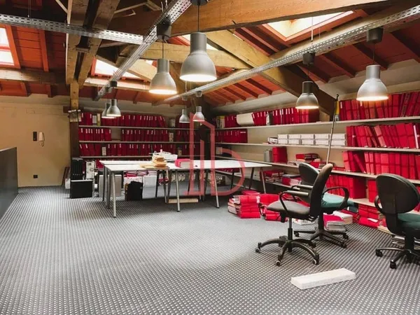 Bureaux 208 m²