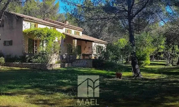 Villa 8 pièces 185 m²