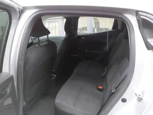Renault Clio tce 90 - 21n — photo 26