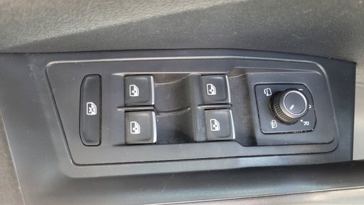 Volkswagen T-Roc 2.0 TDI 150 4Motion DSG7 - First Edition – 2018 – 171286 km – Diesel – Boîte Automatique — photo 27