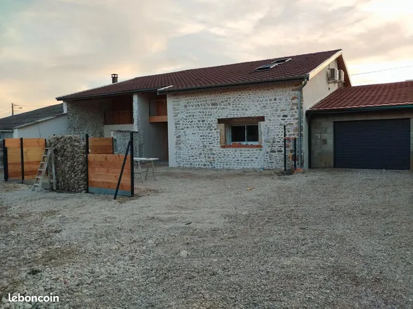 Maison ambronay