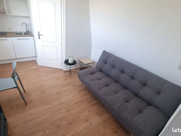 Studio 1 pièce 11 m²