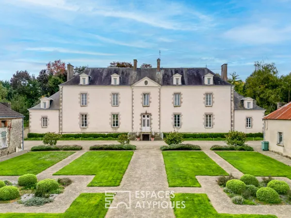 Grande demeure au coeur de son parc forestier