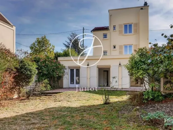 Maison 7 pièces 130 m²
