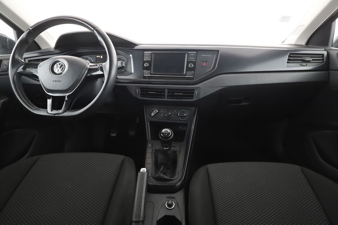 Volkswagen Polo 1.0 Trendline — photo 11