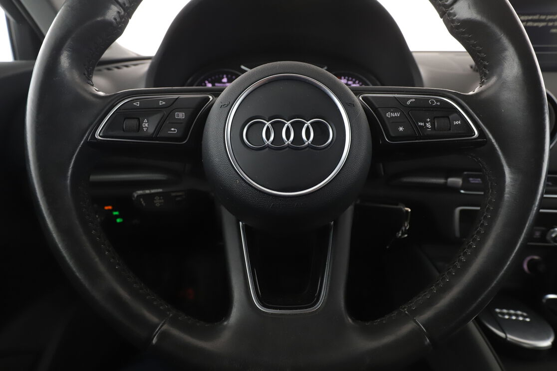 Audi A3 Sportback 2.0 TDI Design S Tronic 6 — photo 15