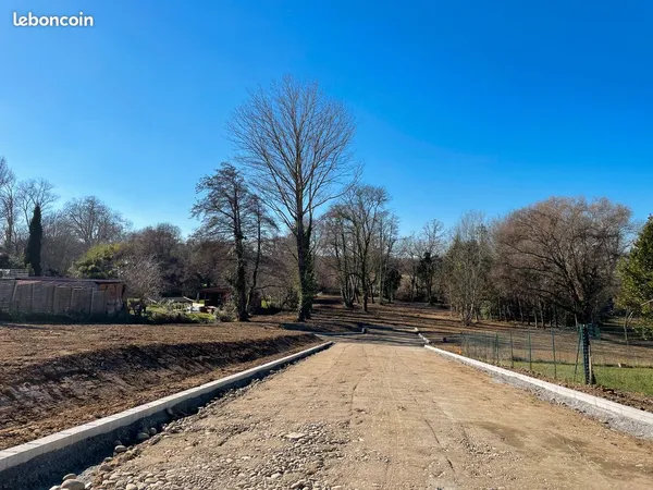 Terrain viabilisé 1730 m2