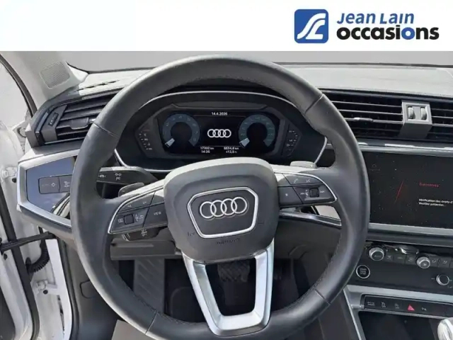 Audi Q3 35 tfsi 150 ch s tronic 7 — photo 12