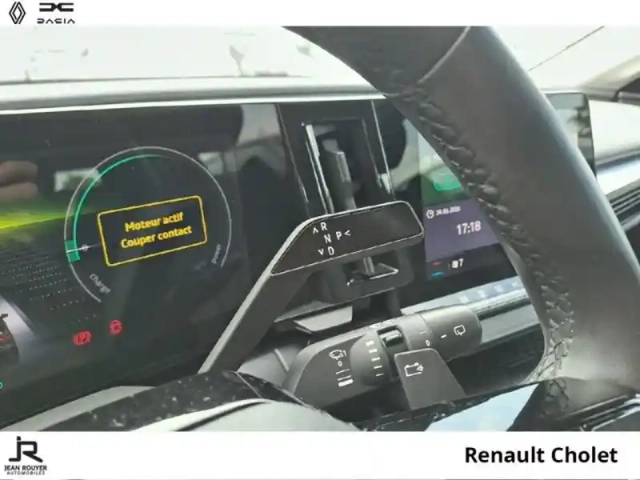 Renault Megane e-tech electric ev40 130ch equilibre standard charge -b — photo 6