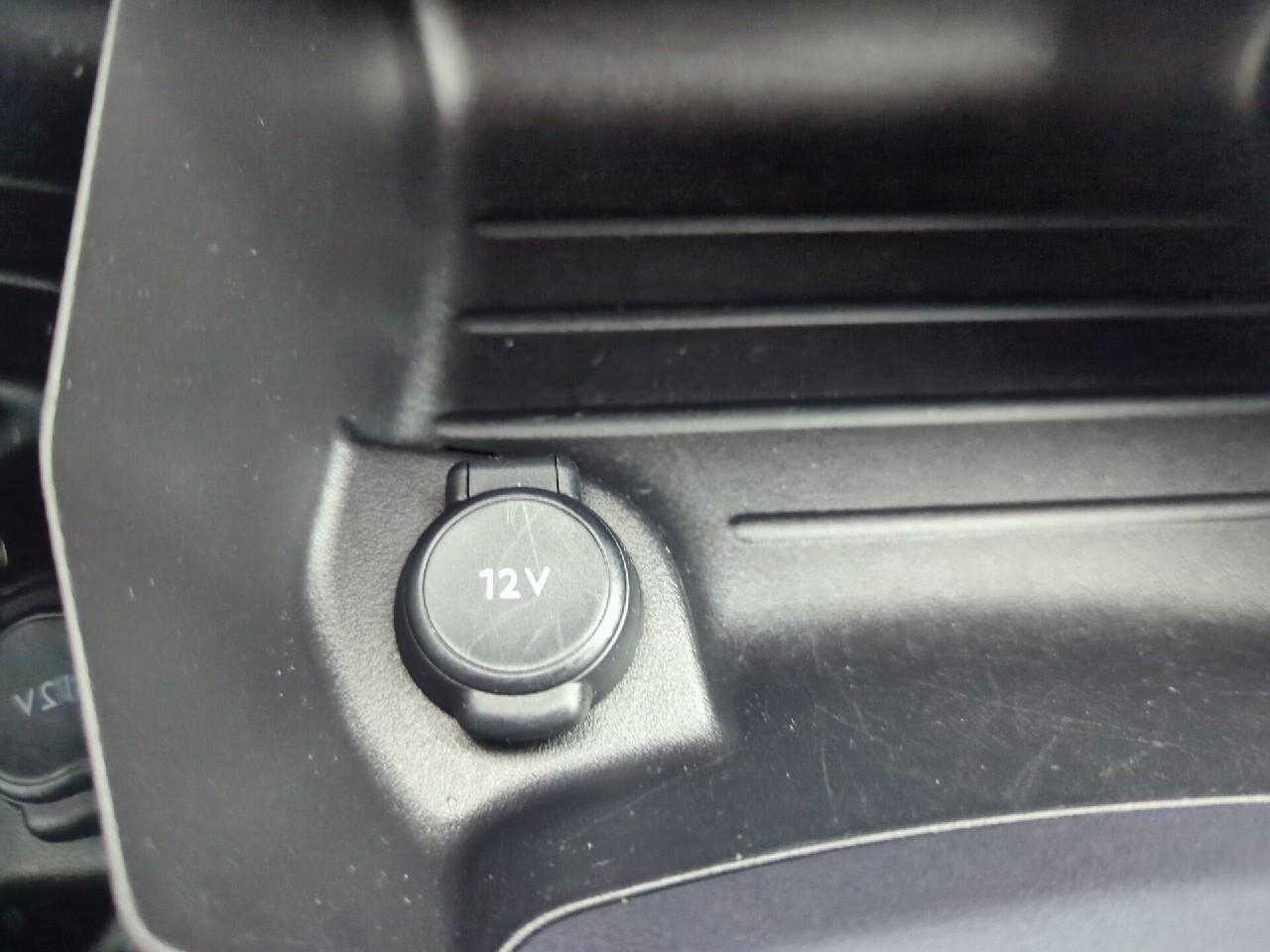 Peugeot 2008 puretech 100 s&s bvm6 allure — photo 27