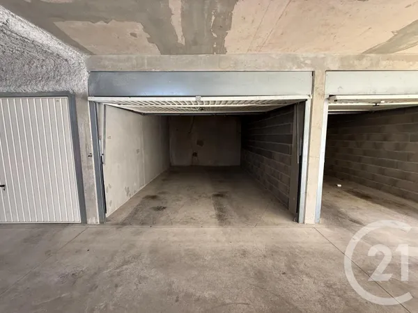 Parking 15 m²