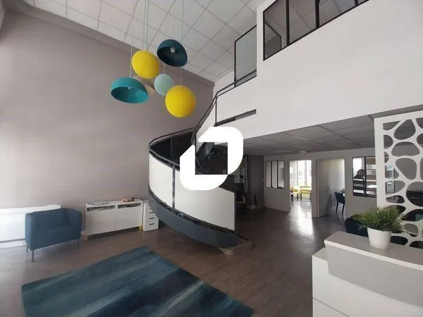 Local 115 m²