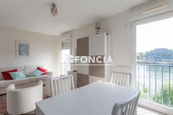 Studio 1 pièce 33 m²