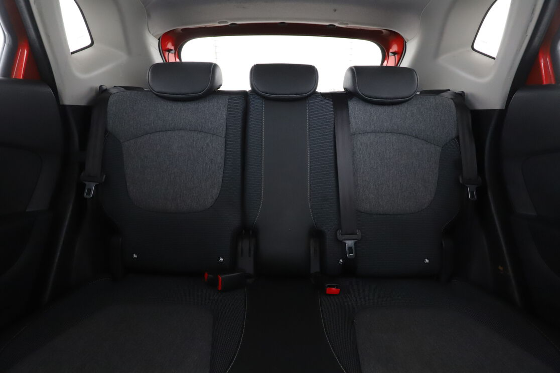 Renault Captur 1.2 TCe Energy Intens EDC — photo 14