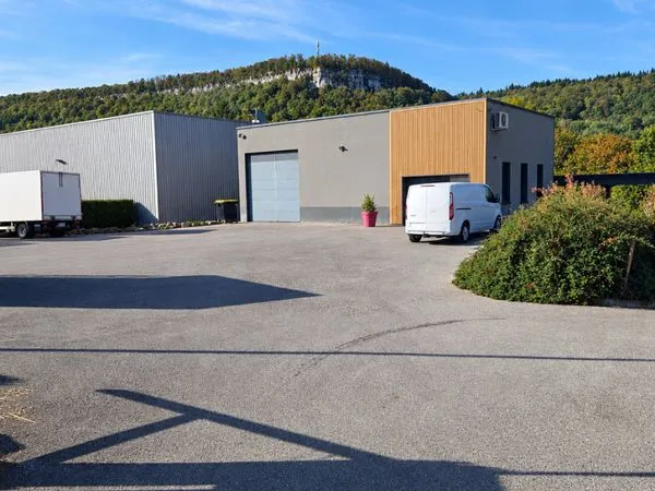 Rare BATIMENT COMMERCIAL 380m2 - 4000m2 de terrain