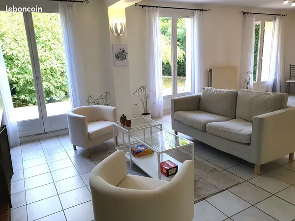 Dans charmante villa, colocation 3/5 chambres libres bientôt 4