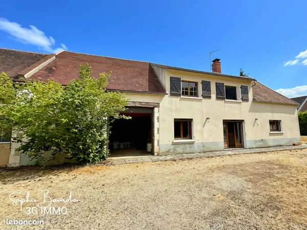 AUXERRE - Secteur Laborde - Longère de caractère de 158 m² habitables avec nombreuses dépendances su