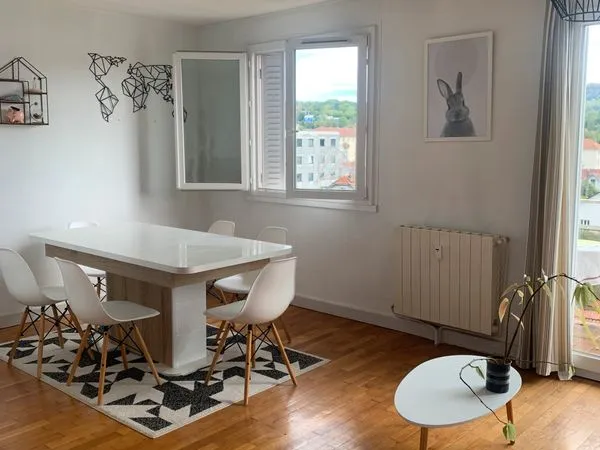 Appartement T2 meublé de 54 m² avec balcon - Besançon Palente