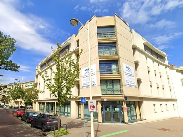 INVESTISSEMENT LOCATIF - Nancy - Résidence Affaires Nemea Appart'Hotel Home Suite Nancy Centre - 5,7