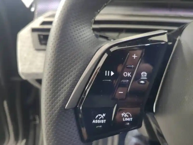 Peugeot 5008 hybrid 145 ch e-dcs6 — photo 17