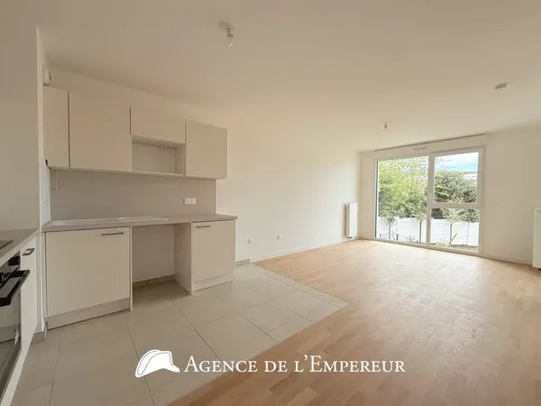 2 pièces Location non meublée - Buzenval